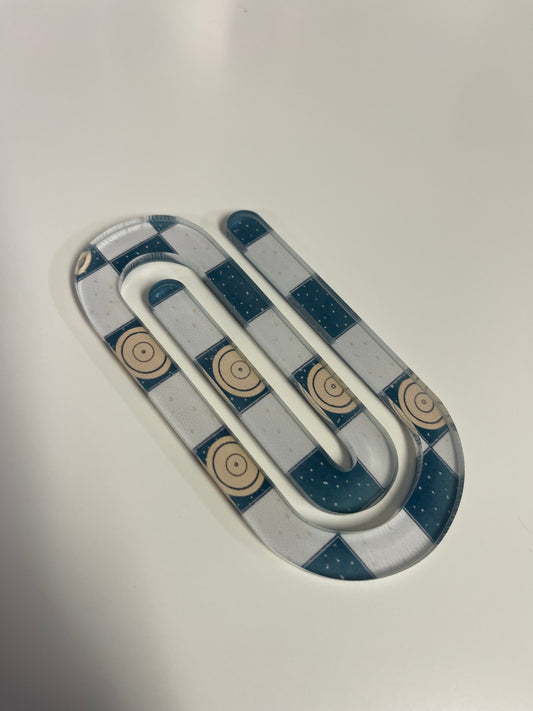 Checkered Jumbo Clip